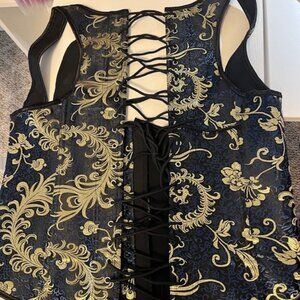 Plus-size cosplay - Renaissance Faire and more - corset, ruffle top, etc.